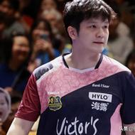 可爱!樊振东欧冠首胜再模仿C罗庆祝,粉色球衣+霸气动作奶凶奶凶的