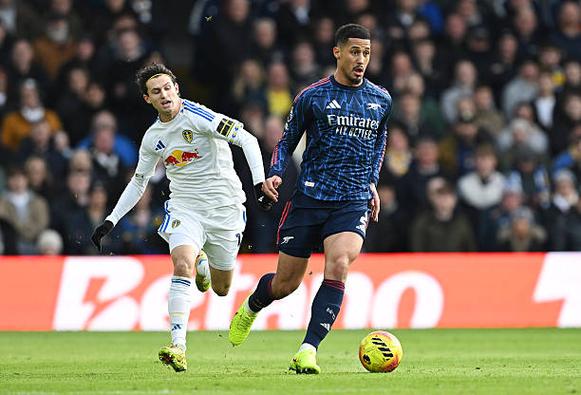 萨利巴vs利兹联数据：0抢断2解围1拦截，10次对抗仅3胜