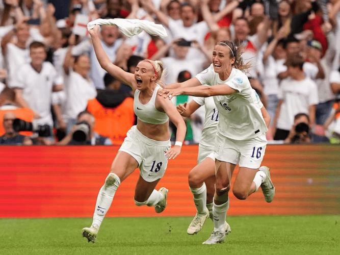 邮报独家：克洛伊-凯利有望转投阿迪，签约金额或达到7位数插图