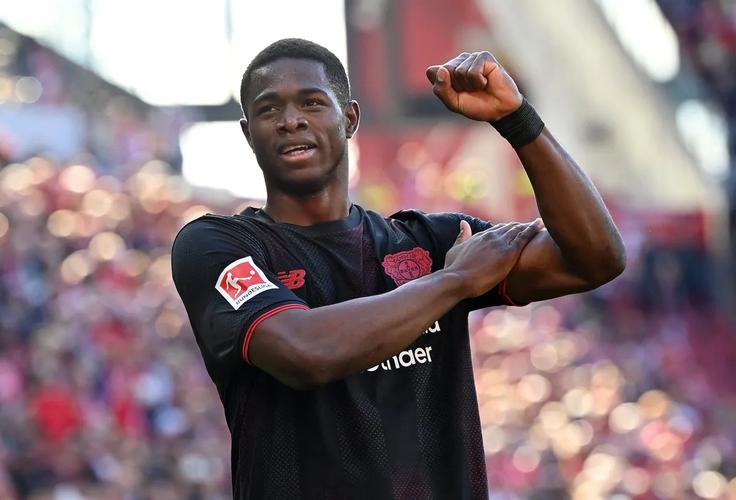 德天空：拜仁优先续约凯恩/无意科法内，后者最可能加盟英超